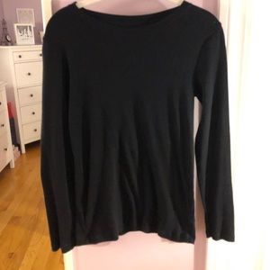 Gap black long sleeved shirt